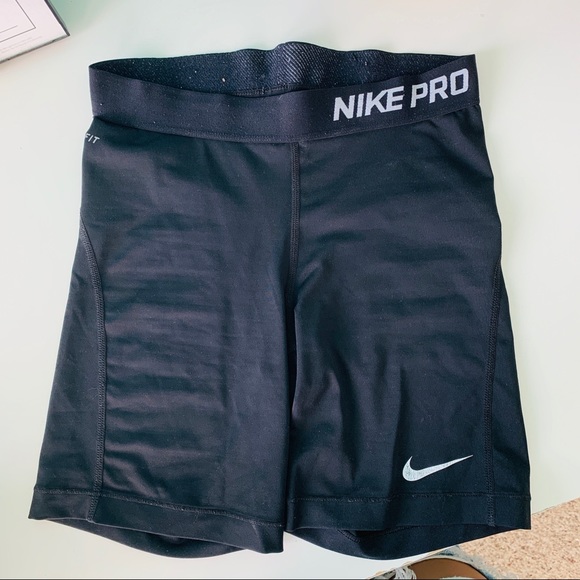nike shorts - Picture 3 of 5